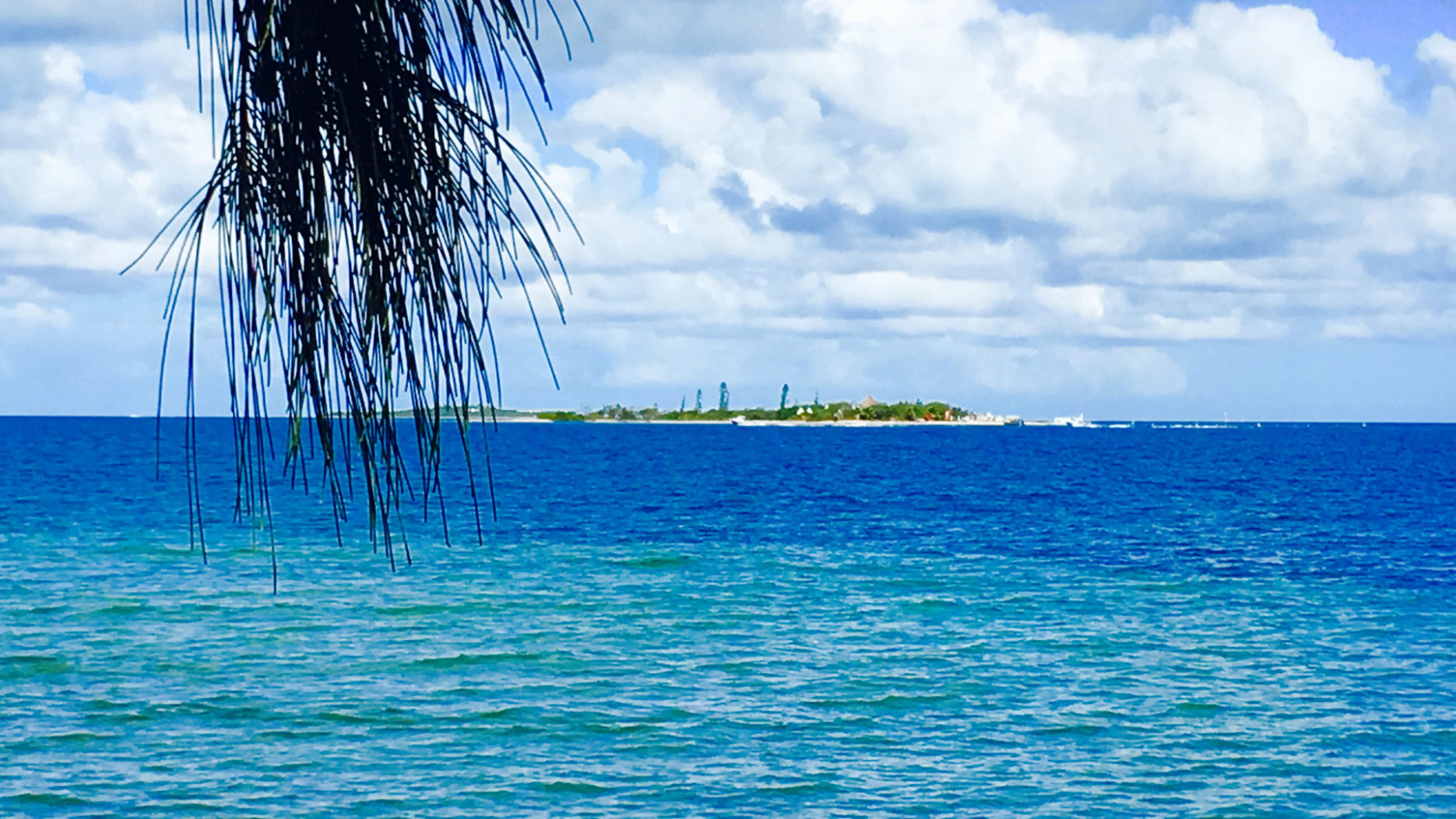 ニューカレドニア 海 リゾート 背景
